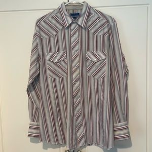 Women’s vintage Wrangler western shirt with pearl snaps